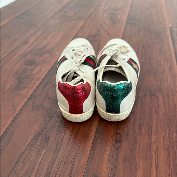 Gucci Sneakers - Picture 3 of 4